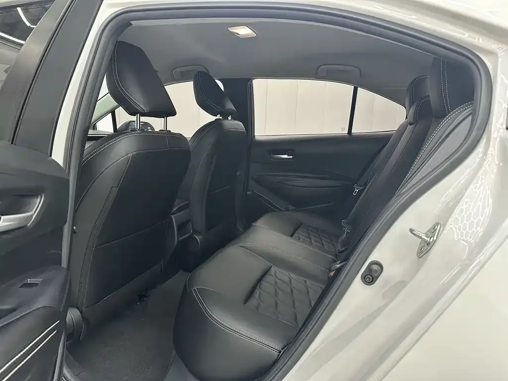 Toyota Corolla 2023 из CN, фото 6