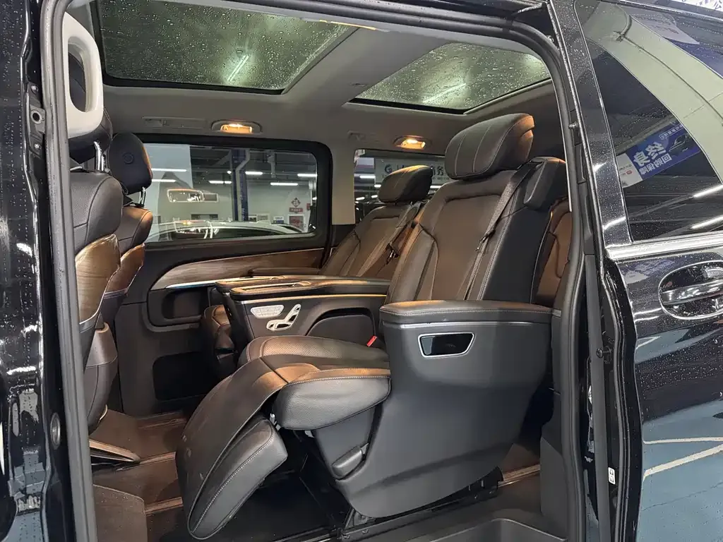 Mercedes-Benz V-Class 2022 из CN, фото 3