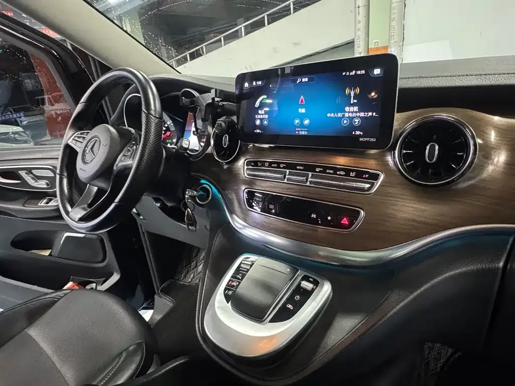 Mercedes-Benz V-Class 2022 из CN, фото 6