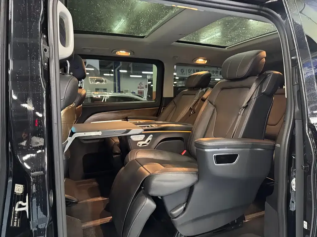 Mercedes-Benz V-Class 2022 из CN, фото 4