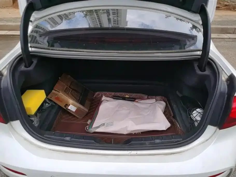 BMW 1 Series 2021 из CN, фото 3