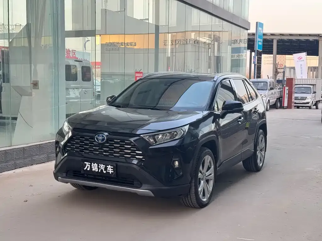 Toyota RAV4 2023 из CN, фото 1
