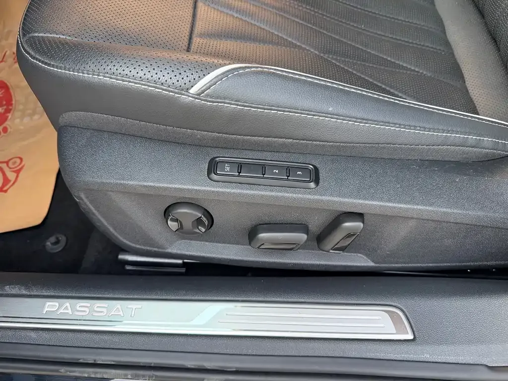 Volkswagen Passat — фото 6