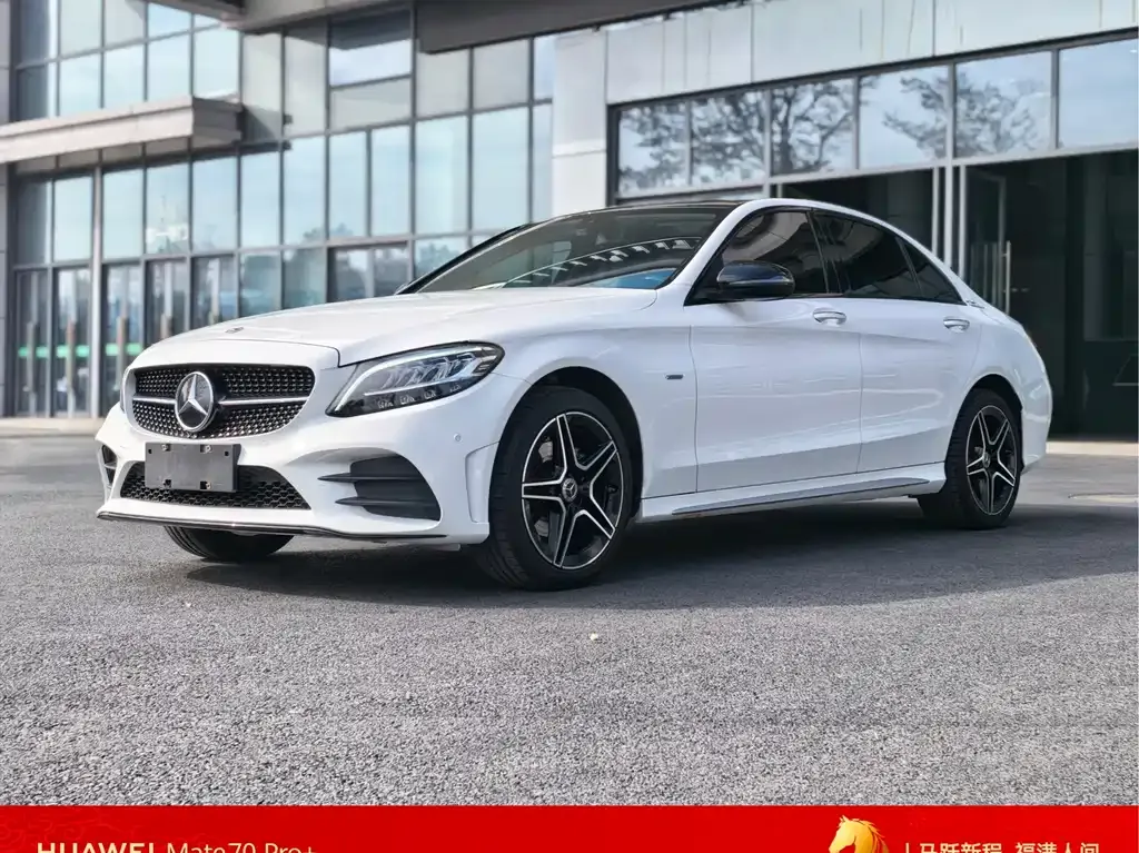 Mercedes-Benz C-Class — фото 1