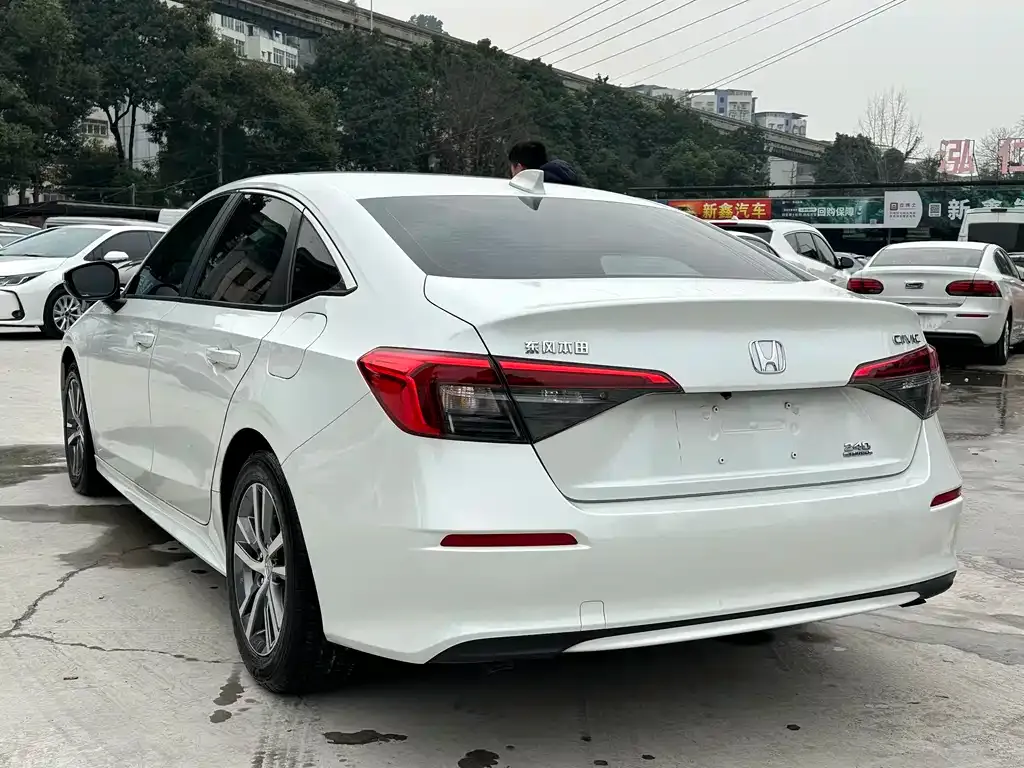 Honda Civic — фото 10