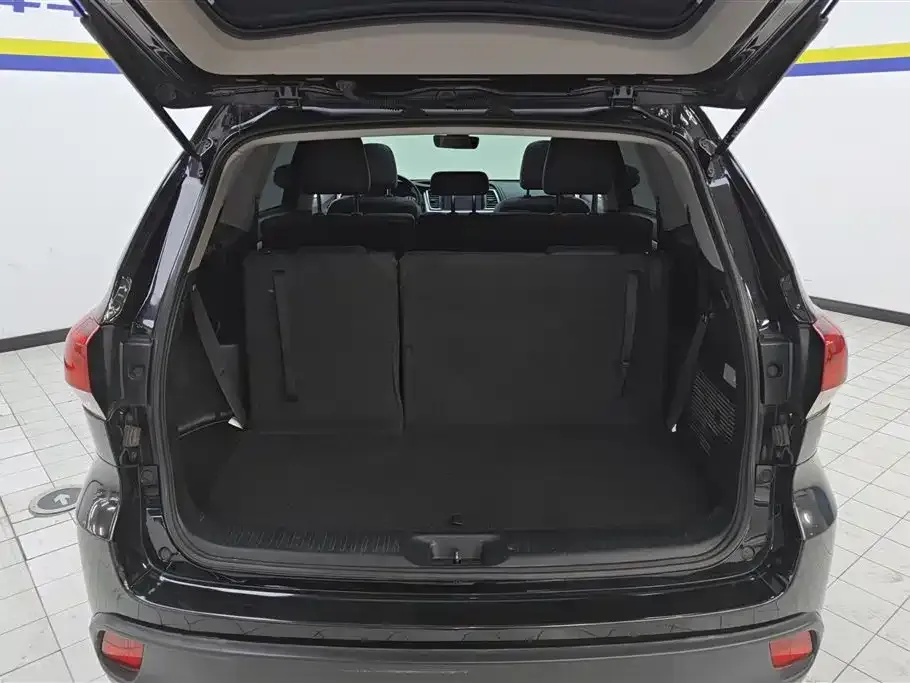 Toyota Highlander 2022 из CN, фото 7