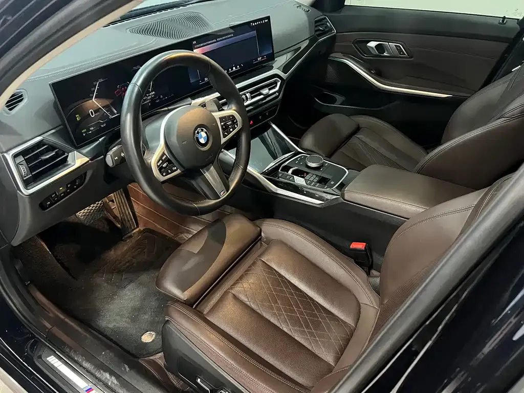 BMW 3 Series 2024 из CN, фото 10