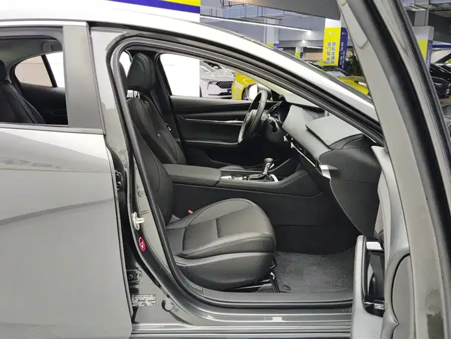 Mazda 3 Axela 2024 из CN, фото 8