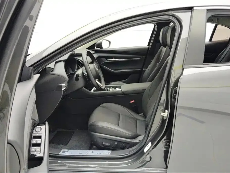 Mazda 3 Axela 2024 из CN, фото 10