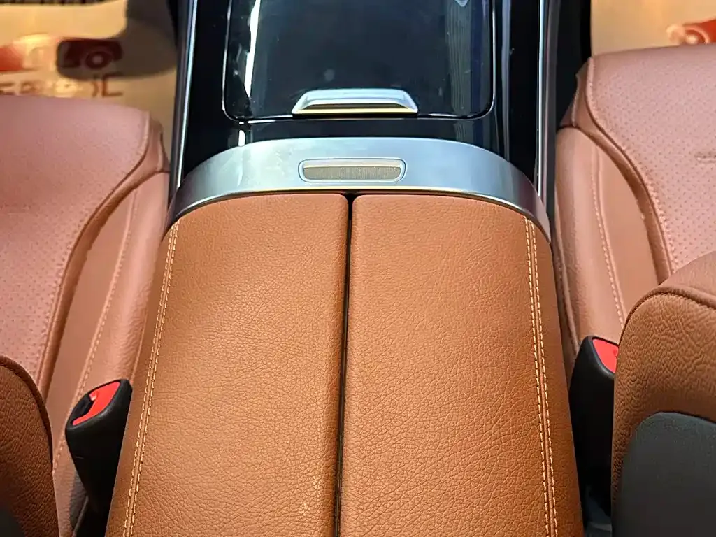 Mercedes-Benz GLC 2024 из CN, фото 7