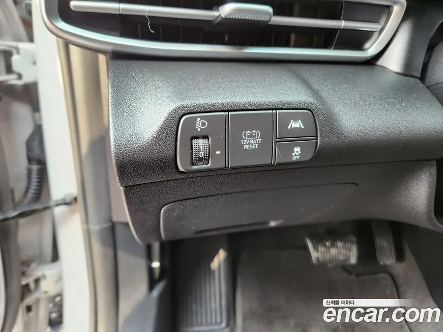 Hyundai AVANTE — фото 3