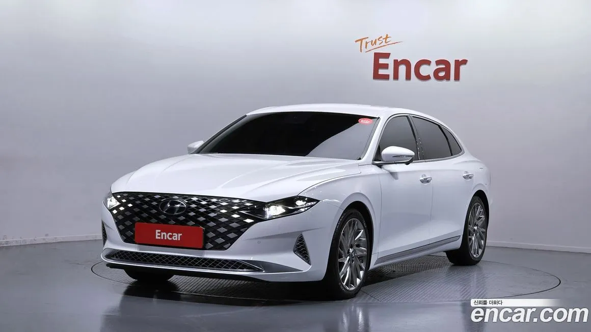 Hyundai Grandeur — фото 1