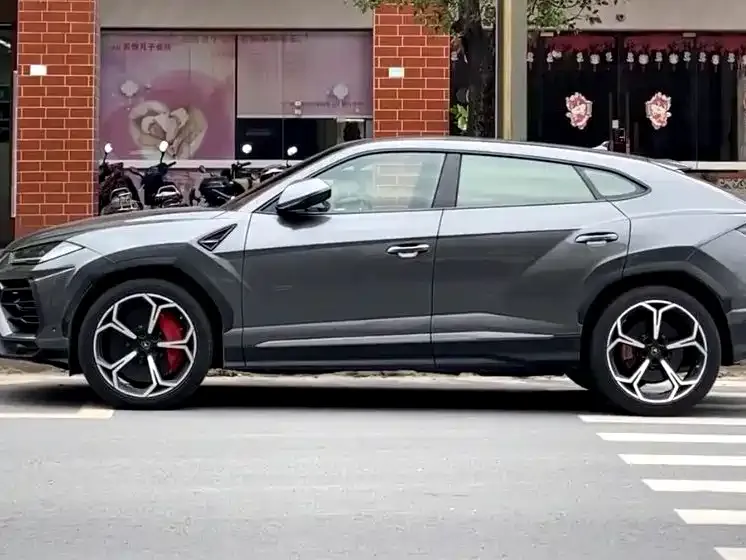 Lamborghini Urus — фото 2