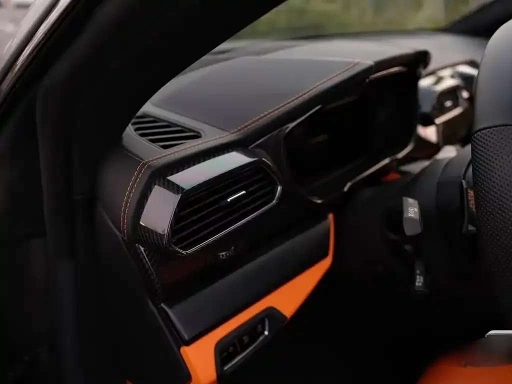 Lamborghini Urus — фото 3