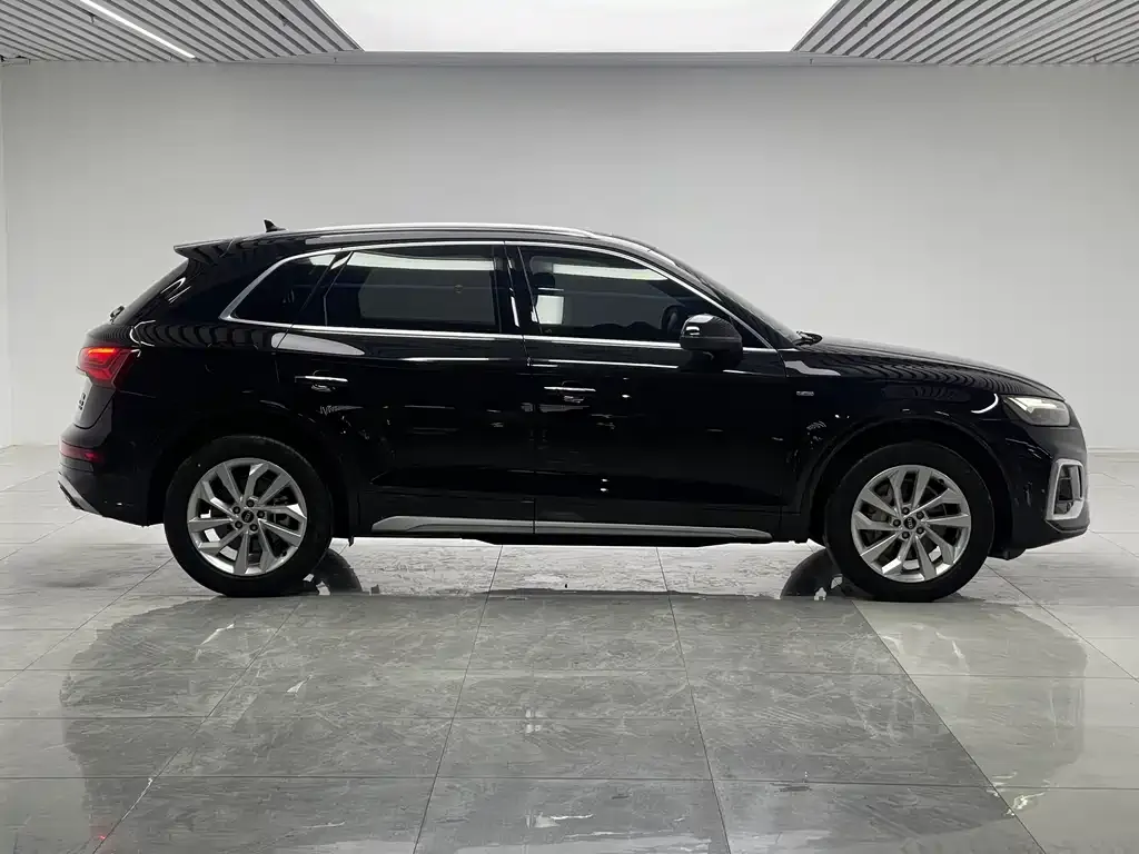 Audi Q5L 2022 из CN, фото 7