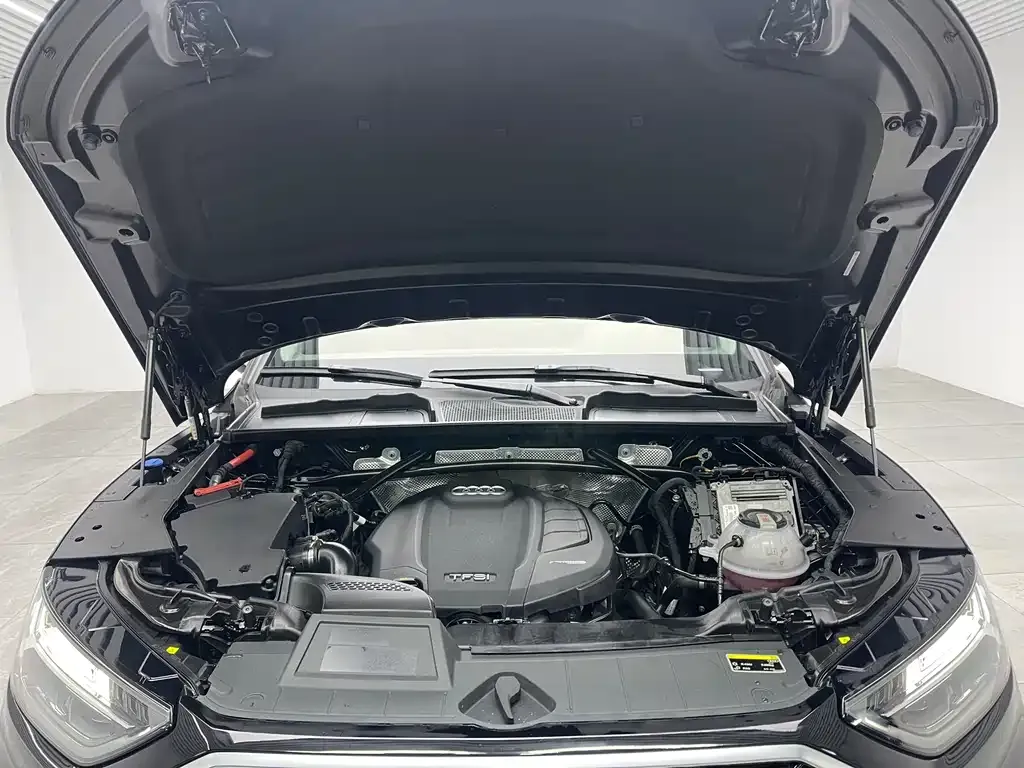 Audi Q5L 2022 из CN, фото 4