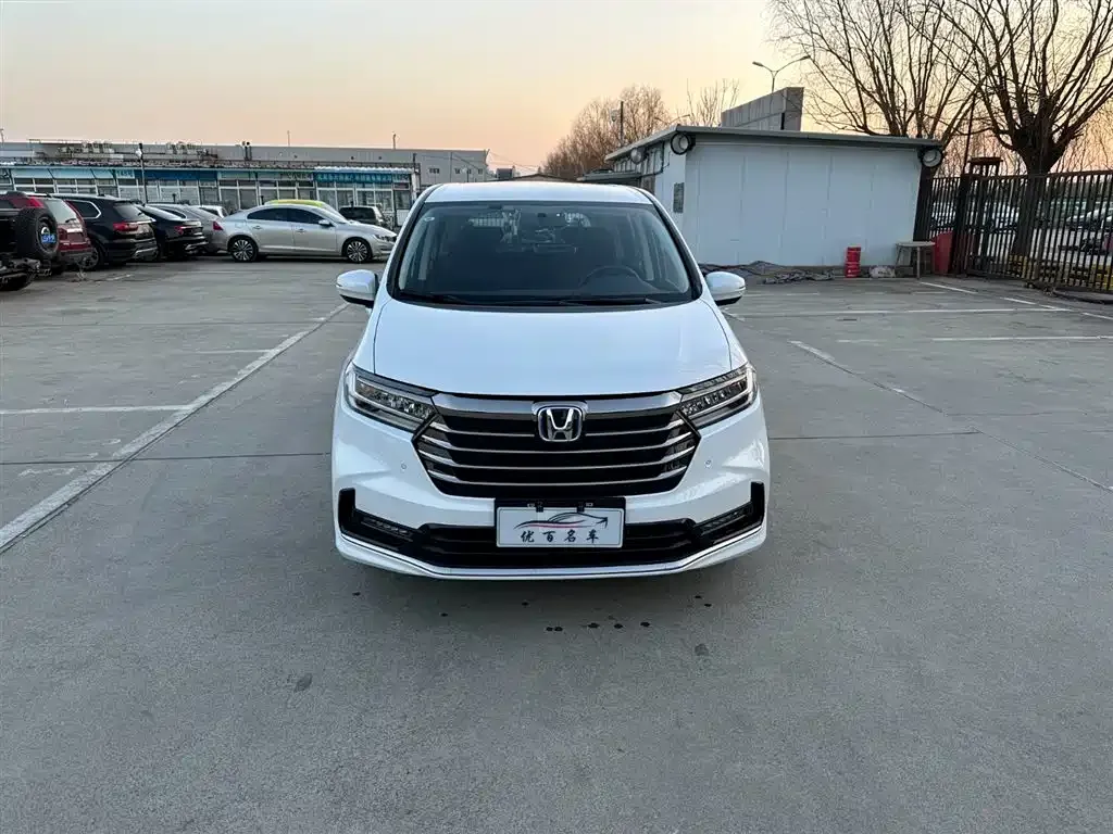 Honda Odyssey — фото 10