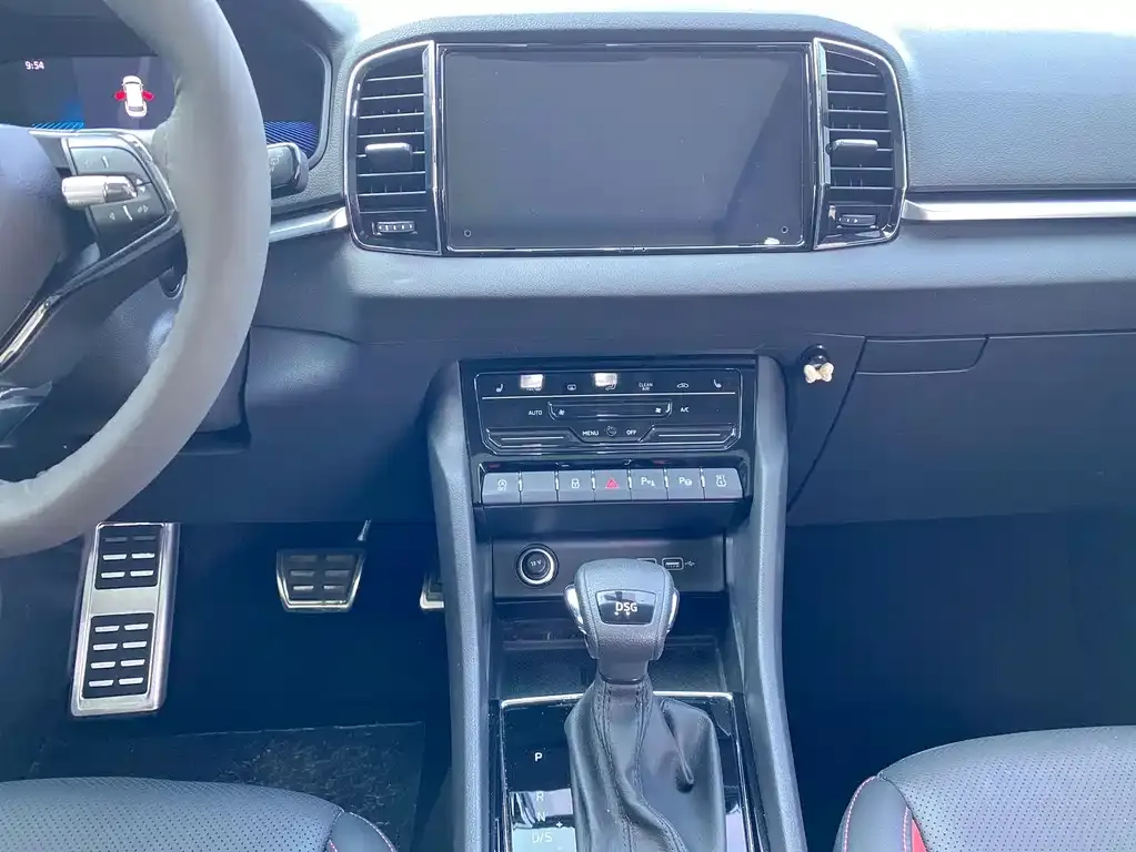 Skoda Karoq 2022 из CN, фото 2