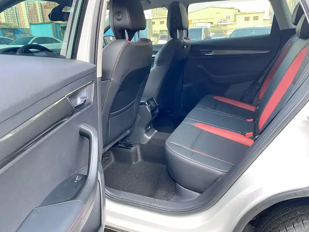Skoda Karoq 2022 из CN, фото 9