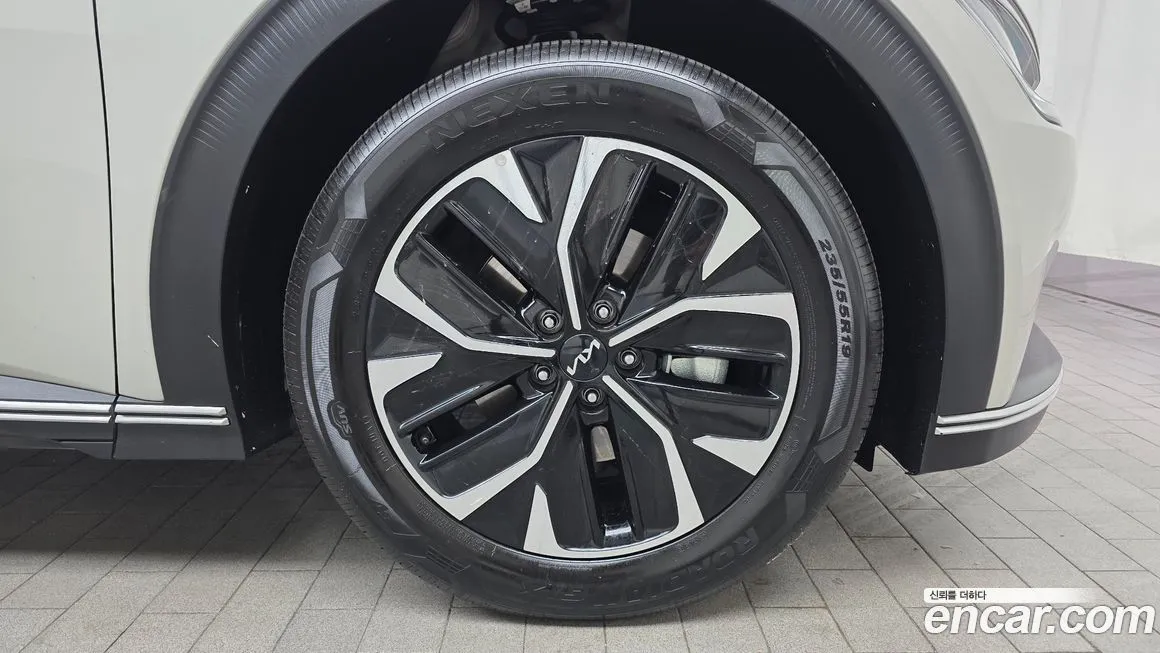 Kia EV6 — фото 9