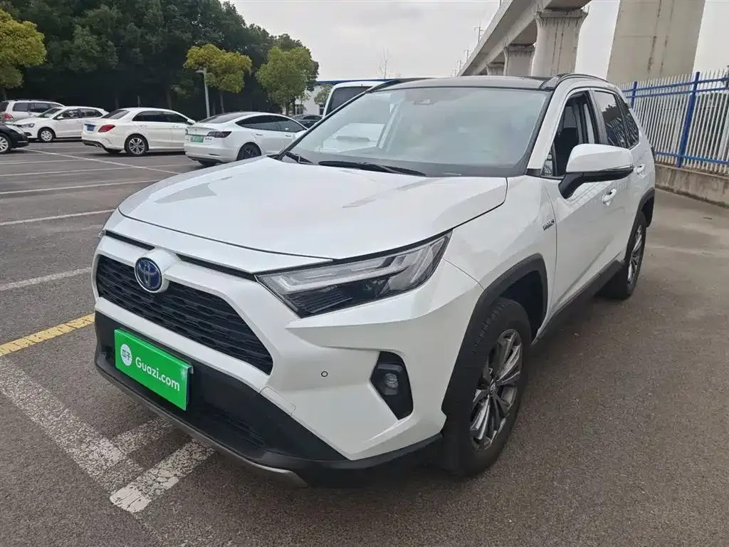 Toyota RAV4 2024 из CN, фото 1