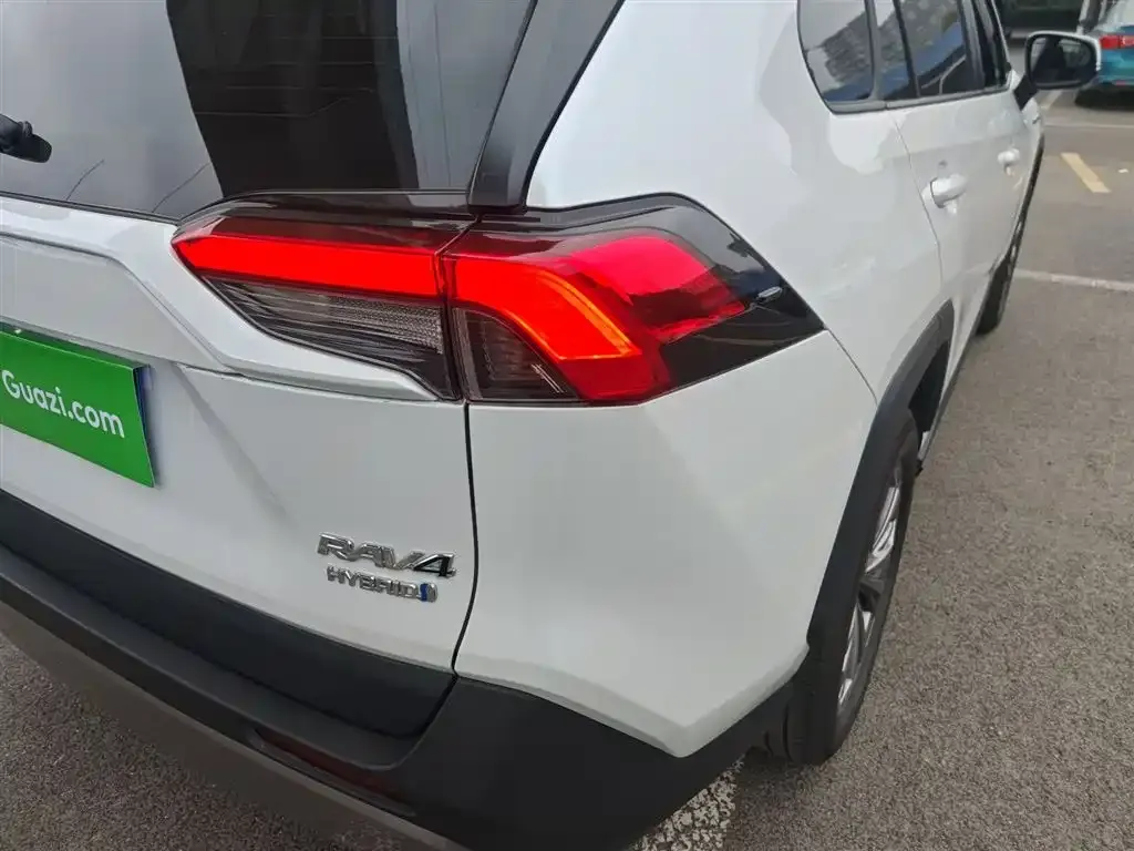 Toyota RAV4 2024 из CN, фото 9