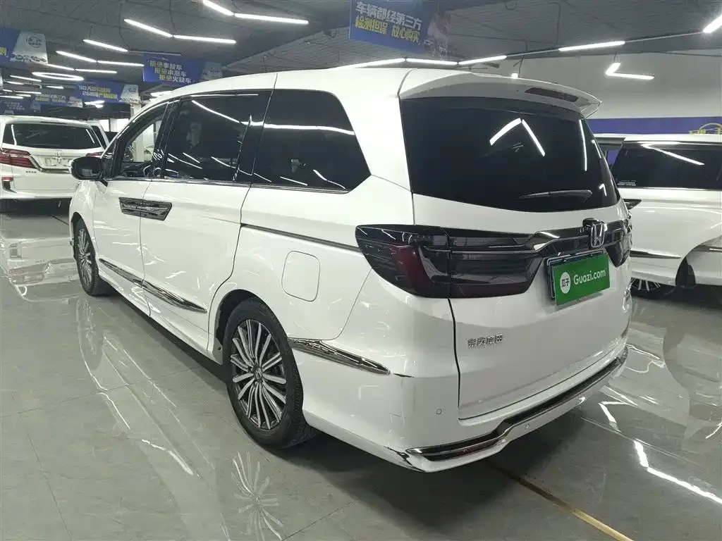 Honda Elysion 2022 из CN, фото 8