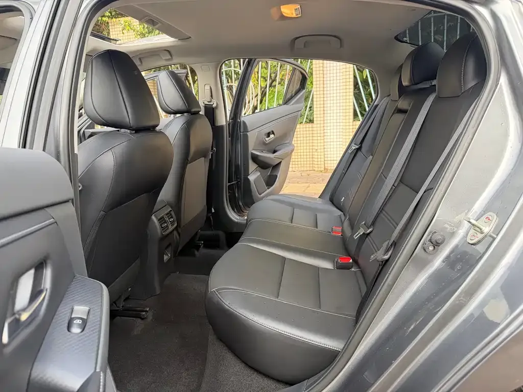 Nissan Sylphy 2023 из CN, фото 6