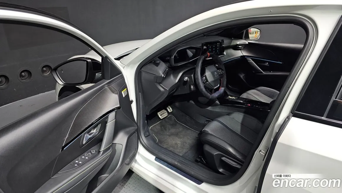 Peugeot 208 2022 из KR, фото 8