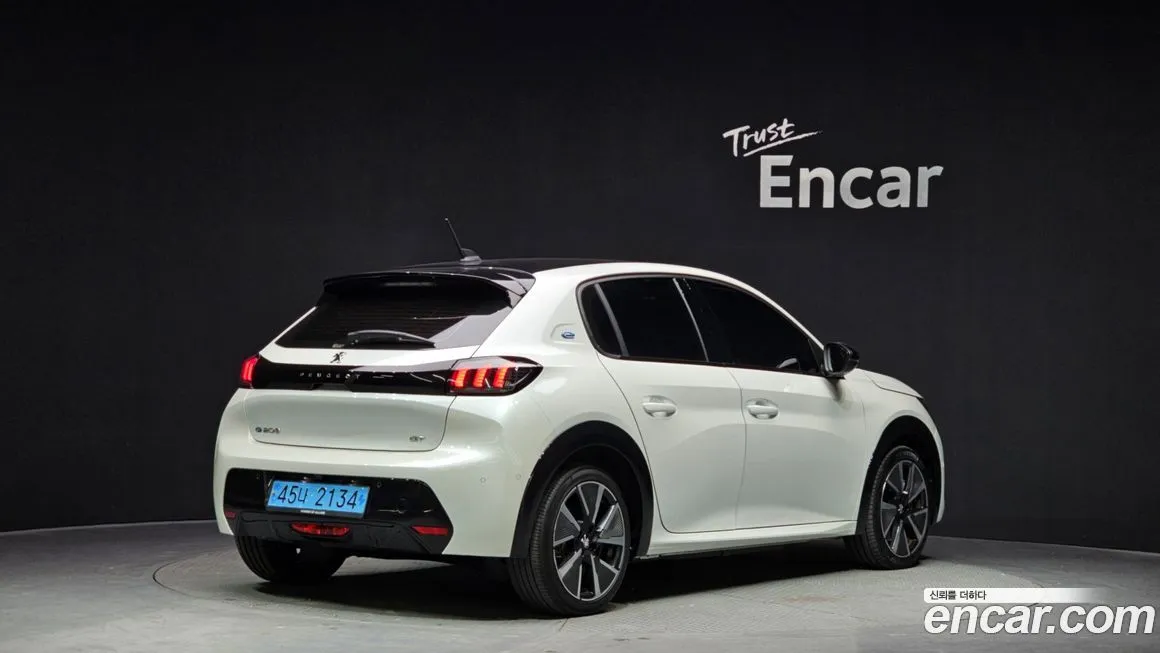Peugeot 208 2022 из KR, фото 5