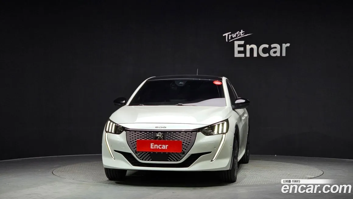 Peugeot 208 2022 из KR, фото 3