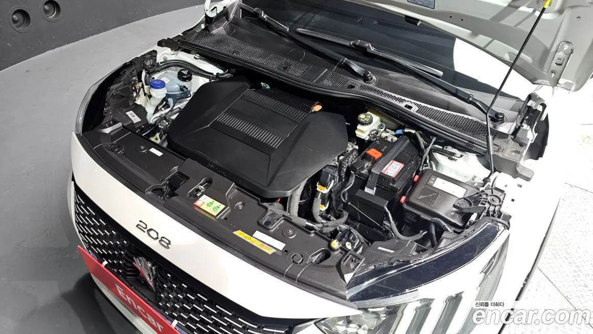 Peugeot 208 2022 из KR, фото 9