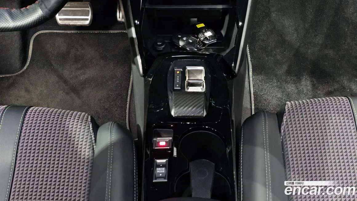 Peugeot 208 2022 из KR, фото 10