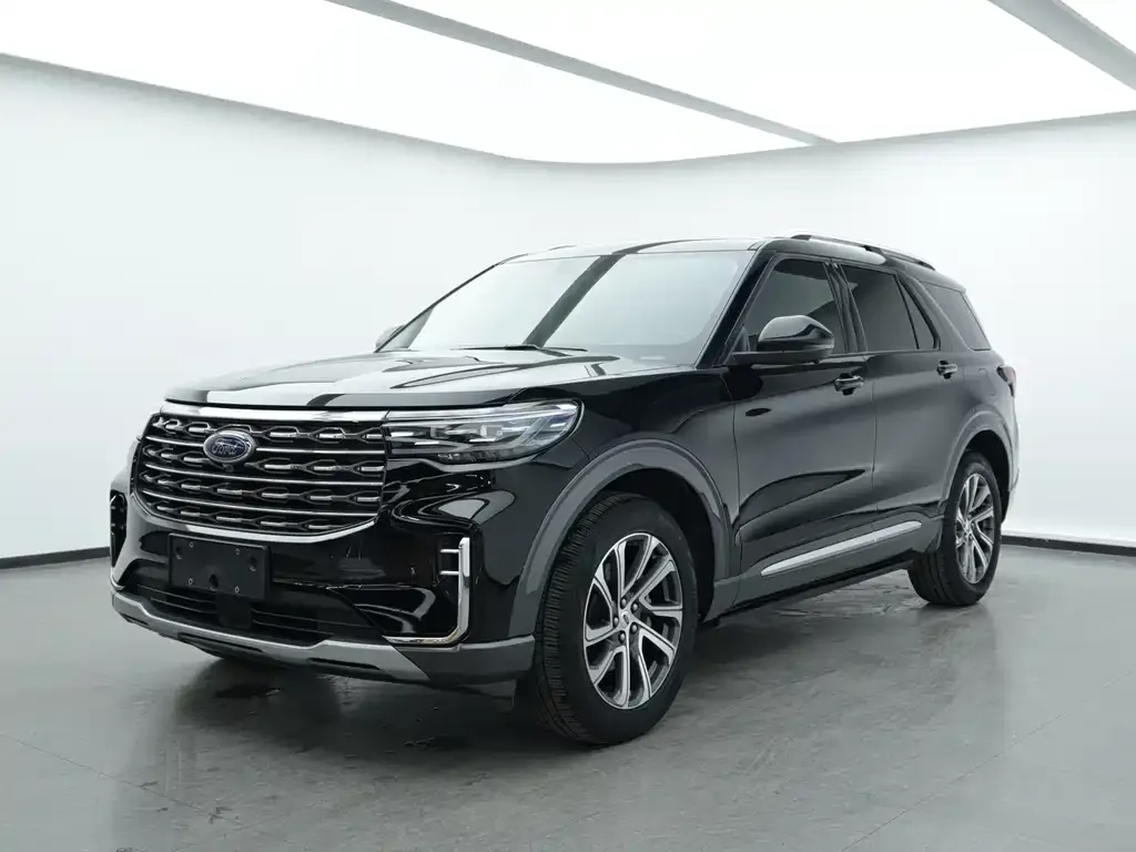 Ford Explorer 2023 из CN, фото 1