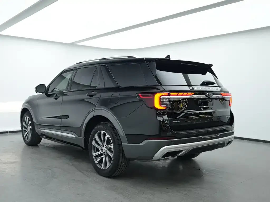 Ford Explorer 2023 из CN, фото 9