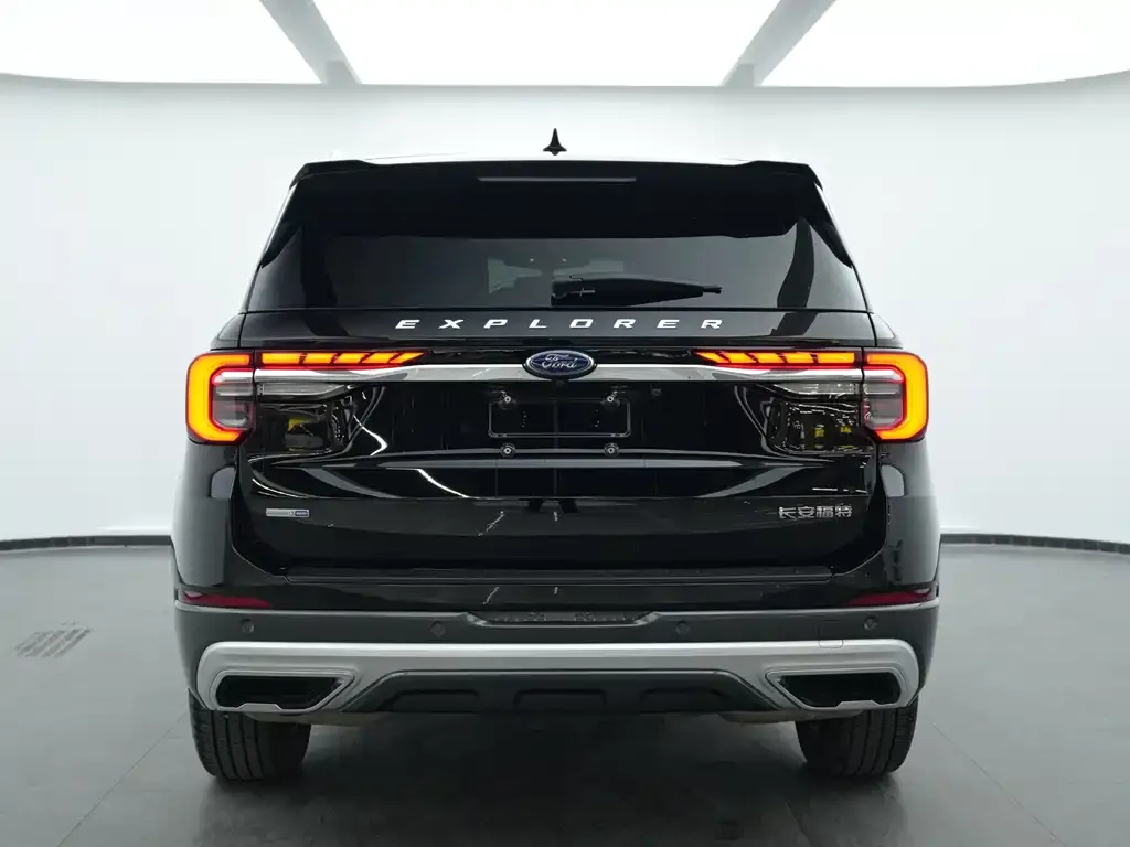 Ford Explorer 2023 из CN, фото 7