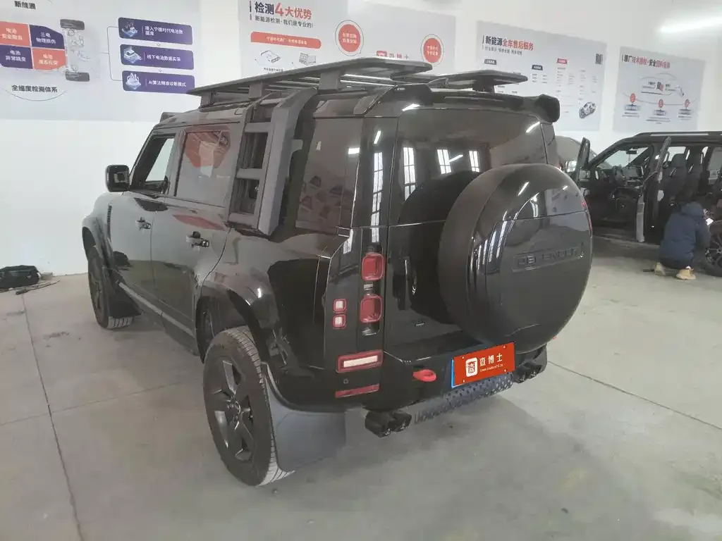 Land Rover Defender 2023 из CN, фото 2