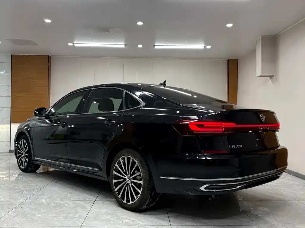Volkswagen Passat 2021 из CN, фото 3