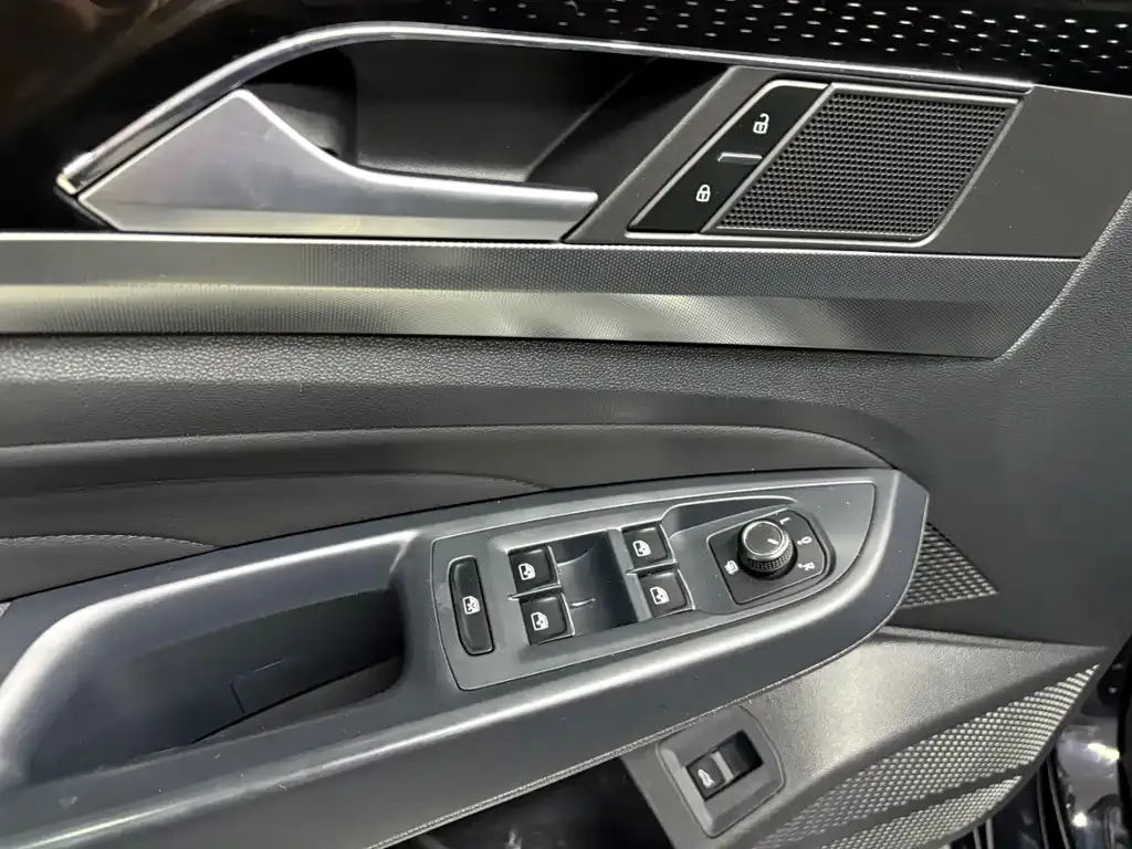 Volkswagen Passat 2021 из CN, фото 8