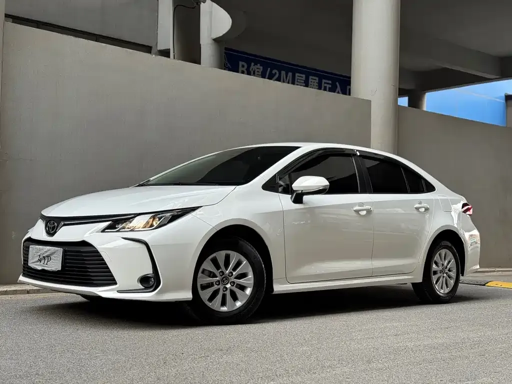 Toyota Corolla 2022 из CN, фото 1