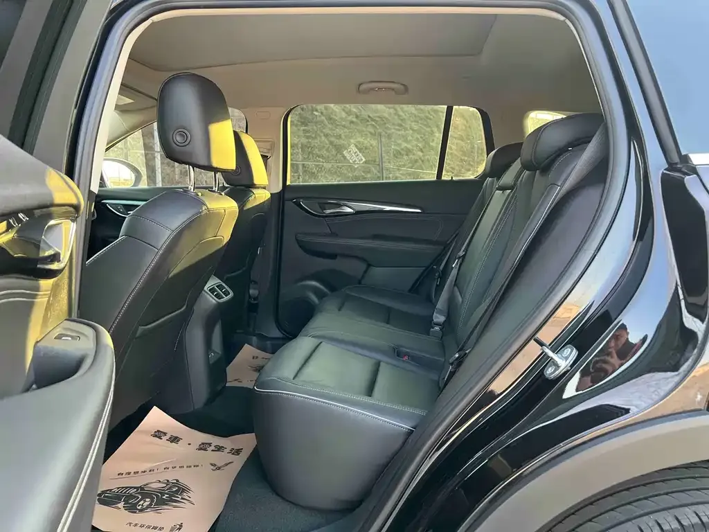 Buick Envision Plus — фото 5