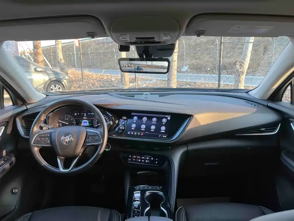 Buick Envision Plus — фото 2