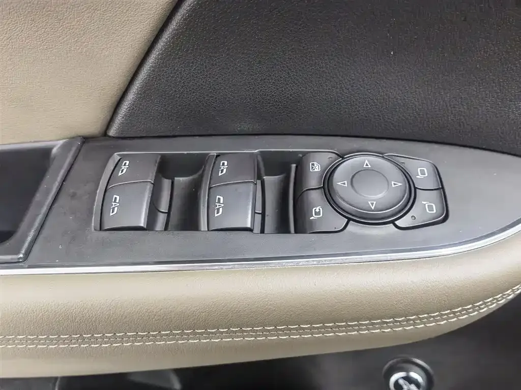 Buick Envision Plus — фото 3