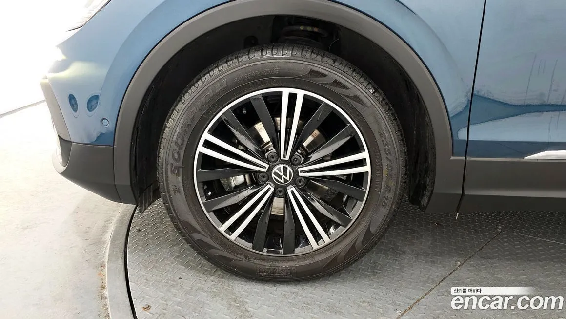 Volkswagen Tiguan 2022 из KR, фото 10