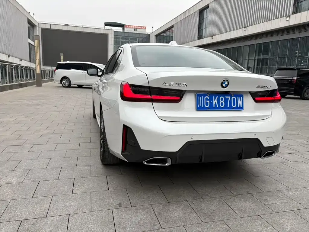BMW 3 Series 2023 из CN, фото 7
