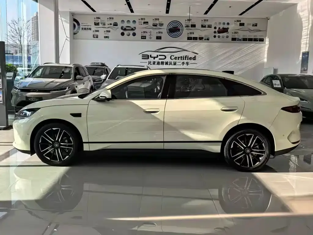 BYD Qin L — фото 8