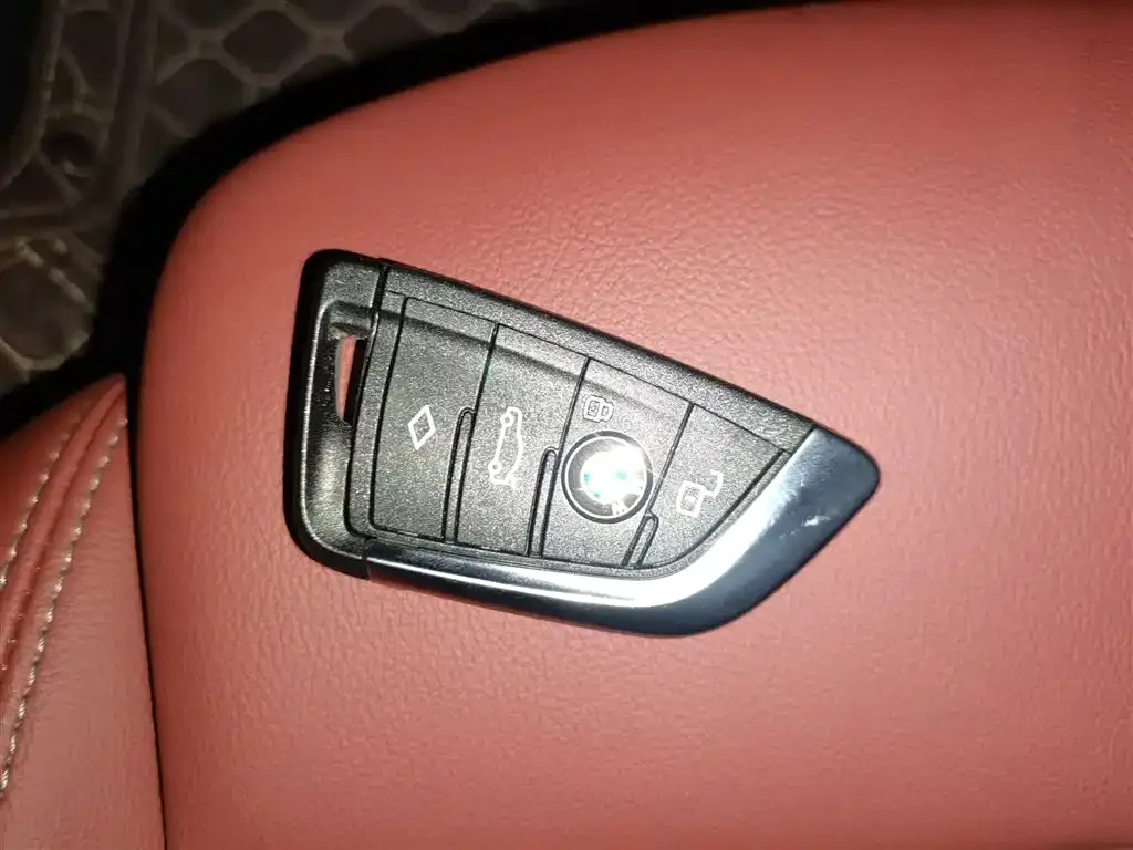 BMW 3 Series 2025 из CN, фото 9