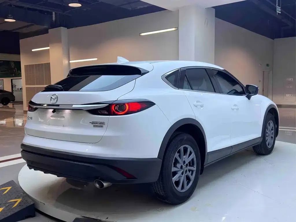 Mazda CX-4 — фото 8