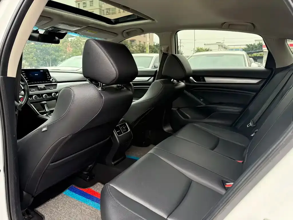 Honda Accord — фото 2