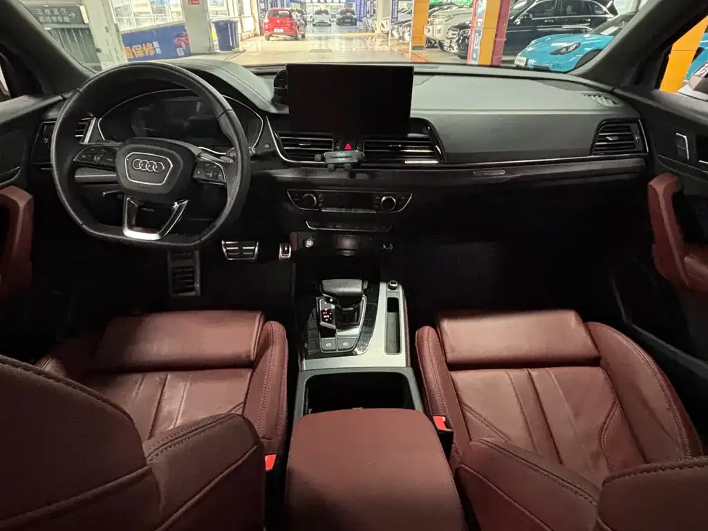Audi Q5L 2024 из CN, фото 2